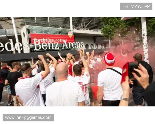 斯图加特更衣室庆祝视频曝光，球员高歌闯入前三